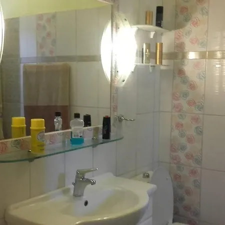 Flora's Boutique At The Heart Of Corfu Apartmán
